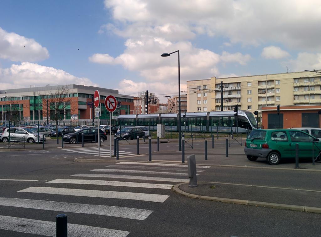 Studio Premium Zenith Arenes Purpan Toulouse Ngoại thất bức ảnh